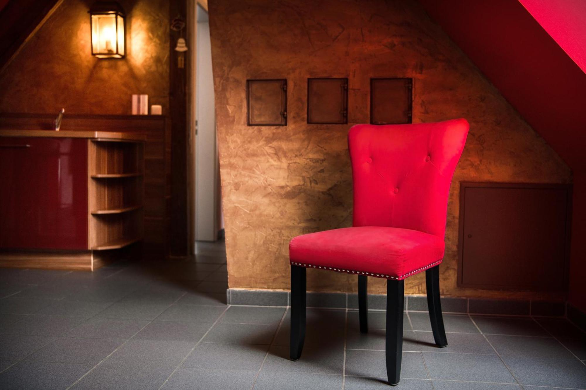 Lustra Stundenhotel - Adults Only Landshut Exteriör bild
