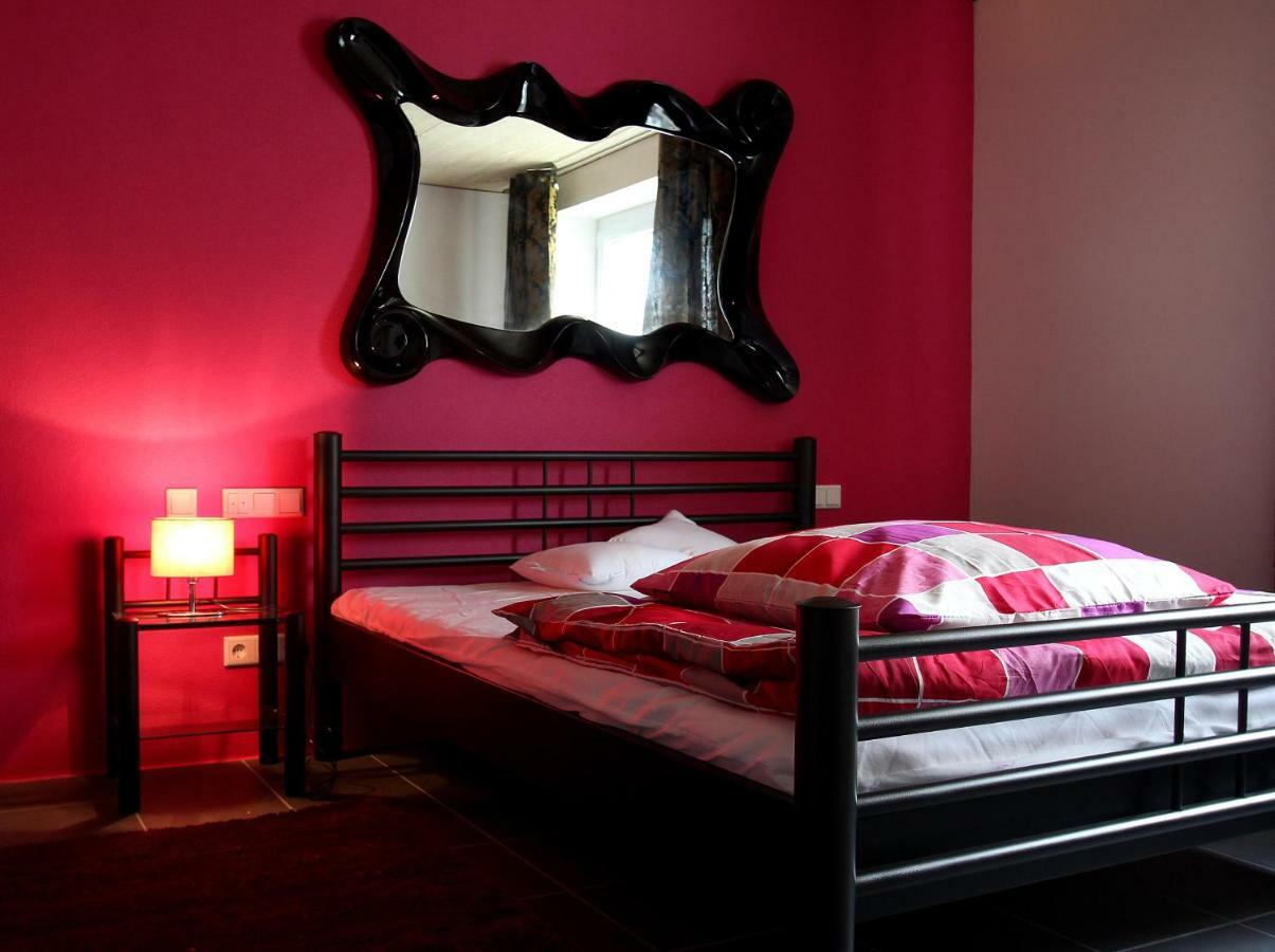 Lustra Stundenhotel - Adults Only Landshut Exteriör bild